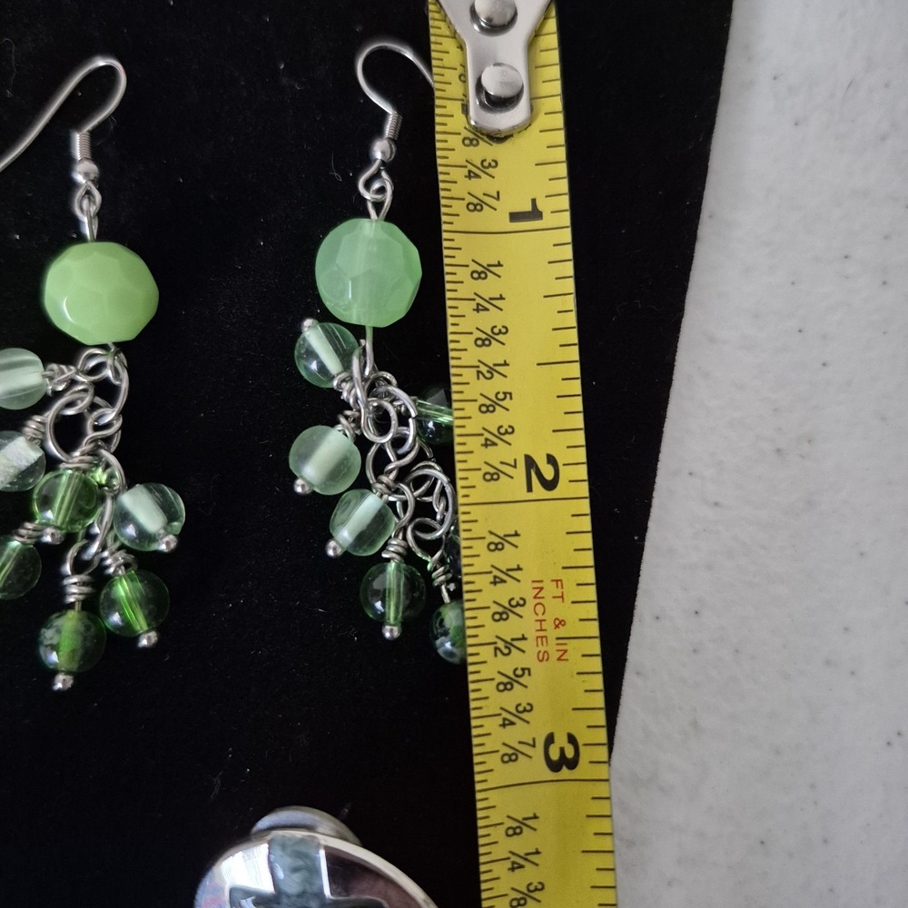 Lot 5 Pierced Earrings Various Styles Green/Blue/Red Gold Dangles and Hoop - Picture 4 of 6